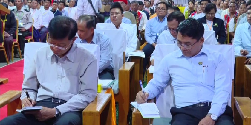Meeting in Homalin : Acting President meets with locals in Homalin ...