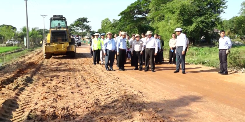 Rural Development: MCRD Union Minister tours in Thanlyin Township ...