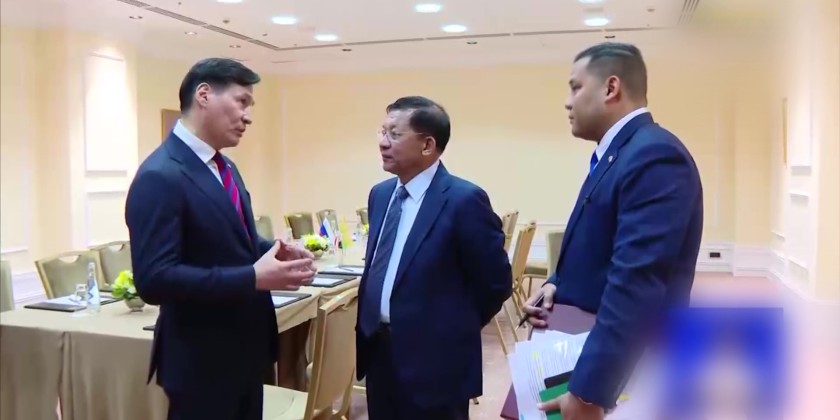 Friendly Relations: Meeting with high ranking officials in Moscow ...