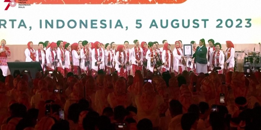Indonesia held the largest angklung musical performance | Myanmar ...