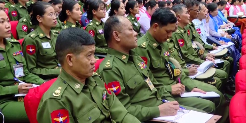 Meeting in Pyin Oo Lwin : Senior General meets Tatmadawmen in Pyin Oo ...