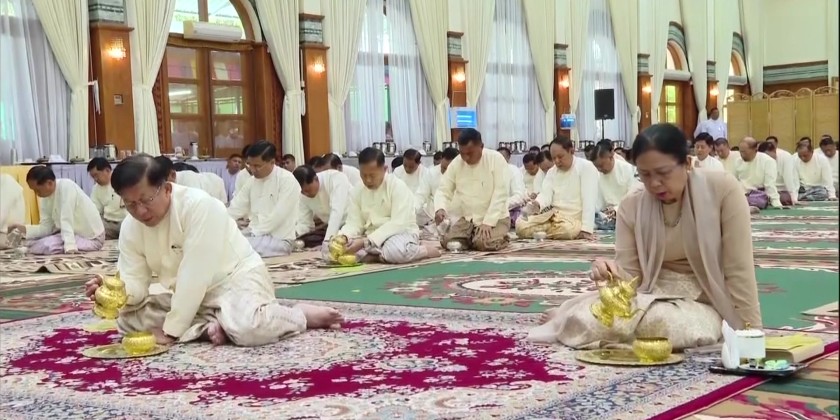 Waso Robe Offering Ceremony: Waso Robes and offertories donated to the ...