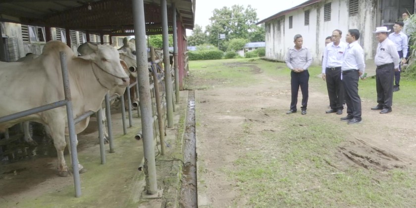 Meeting with Prawn Farmers: MoALI UM discussed and gave necessary ...