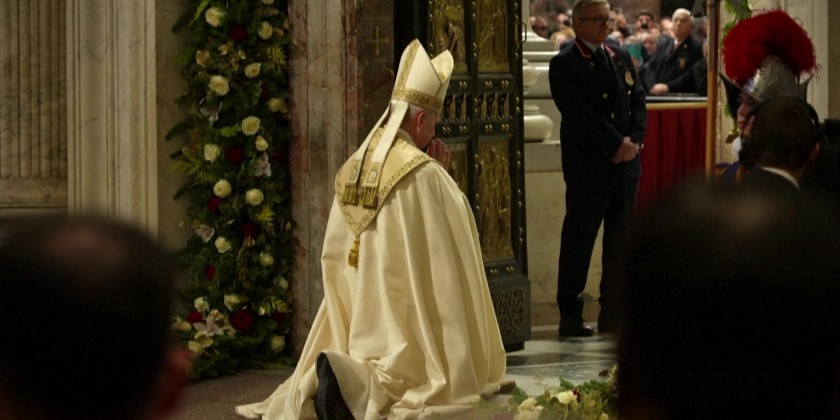 Holy Door closes to mark end of 2025 Jubilee year at the Vatican ...