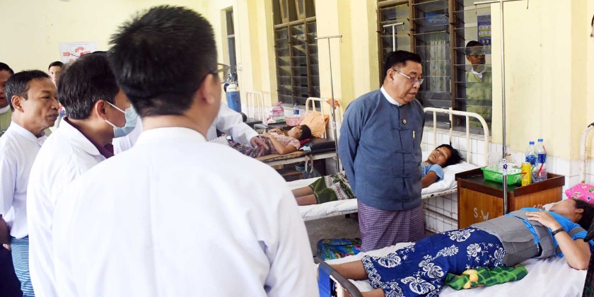 Road Accident: 18 passengers injured due to traffic accident | Myanmar ...
