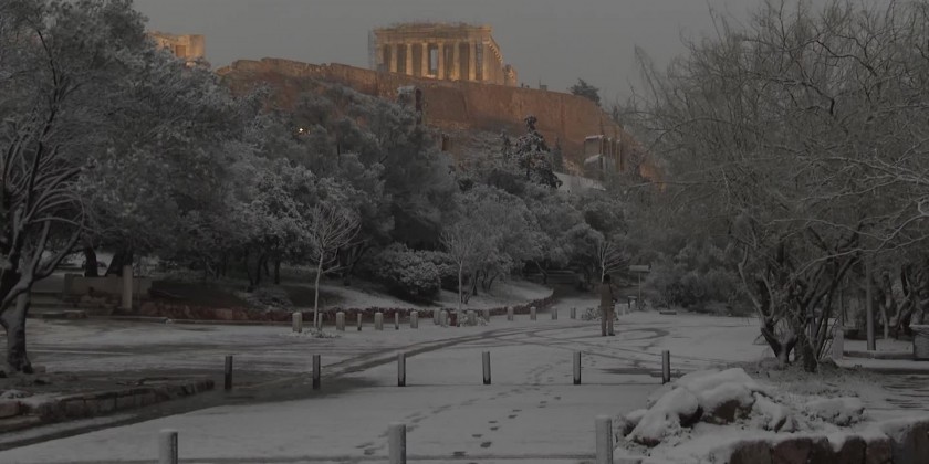 Snow in Greece dusts Acropolis, halts services | Myanmar International TV