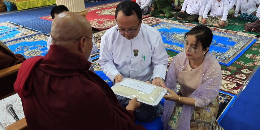 Alms-offering Ceremony: Kayah State CM attended the ceremony | Myanmar ...