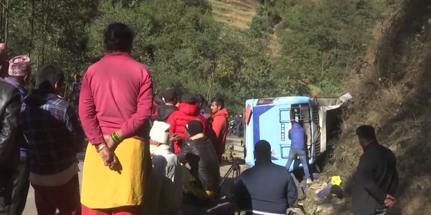 At least 17 dead in Nepal bus crash | Myanmar International TV