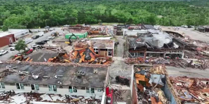 Dozens of tornadoes plow central U.S., at least 5 killed | Myanmar ...