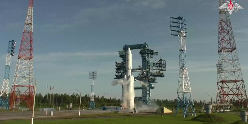 Russian rocket with military satellites takes off from Plesetsk ...