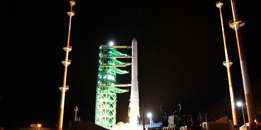S. Korea successfully launches homegrown space rocket | Myanmar ...